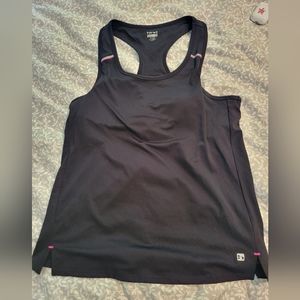 Hind black tank
